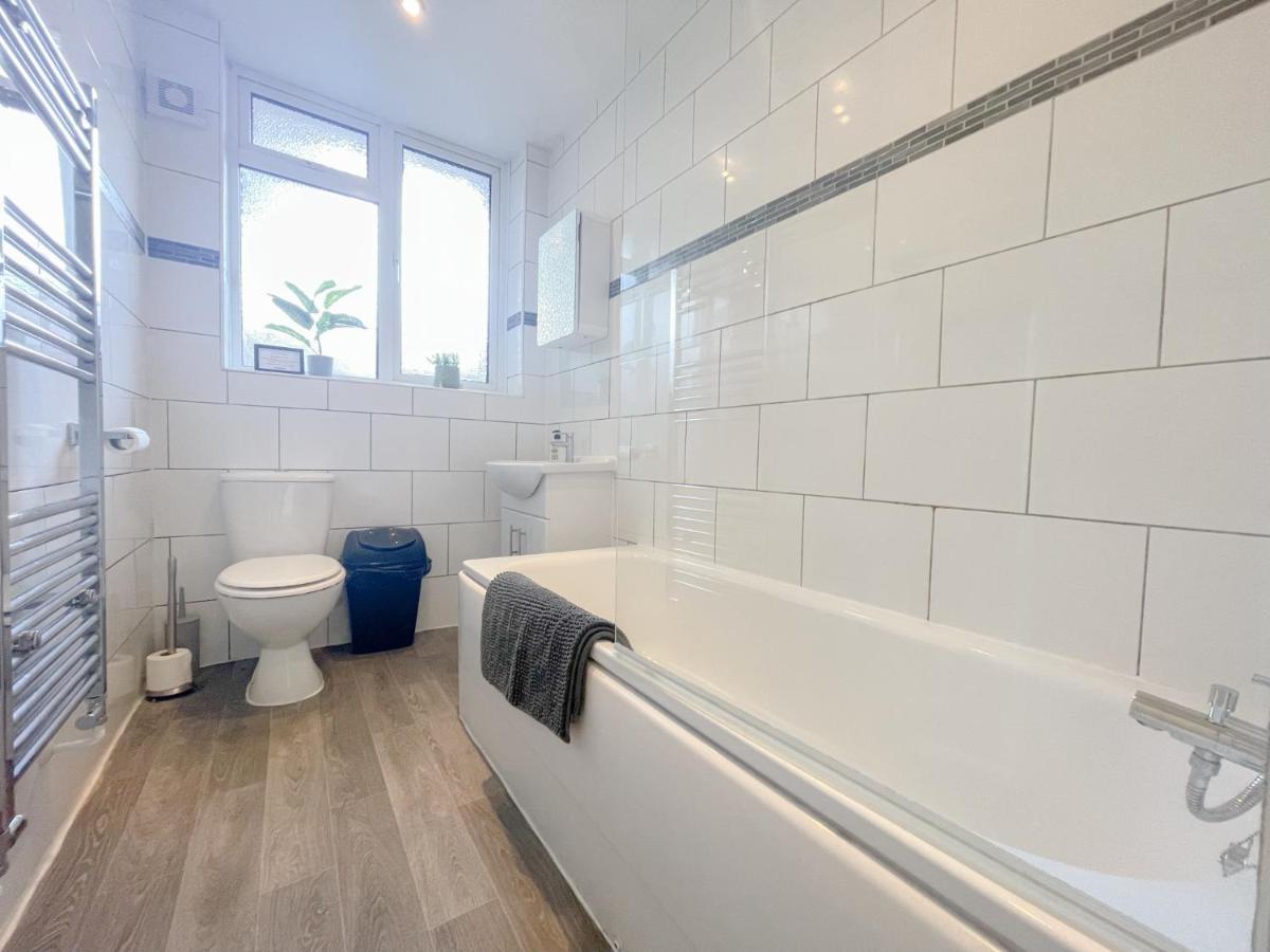 Large 3 Bedroom & 2 Bath - Ground Floor With Parking Bournemouth Exterior foto