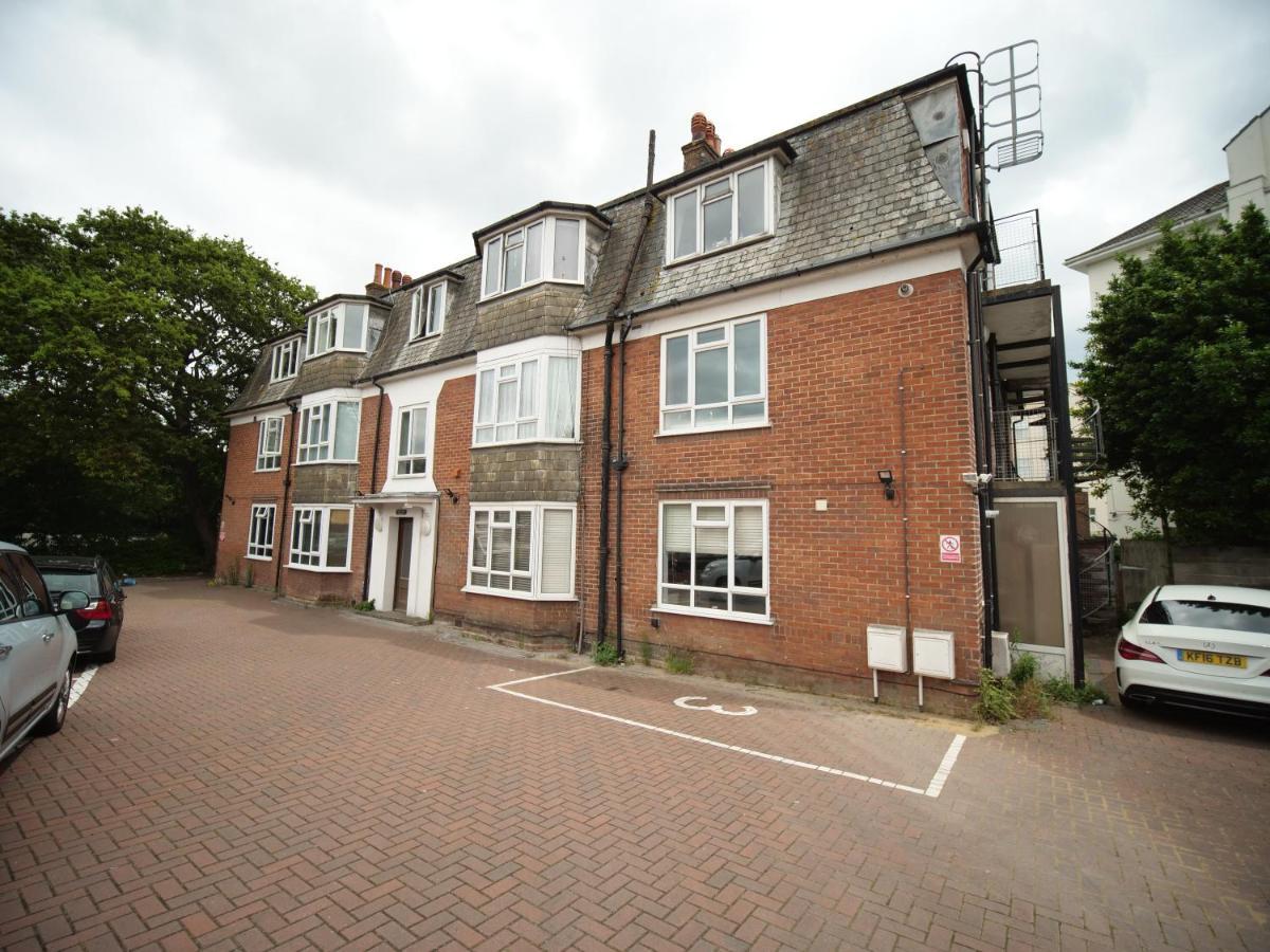 Large 3 Bedroom & 2 Bath - Ground Floor With Parking Bournemouth Exterior foto
